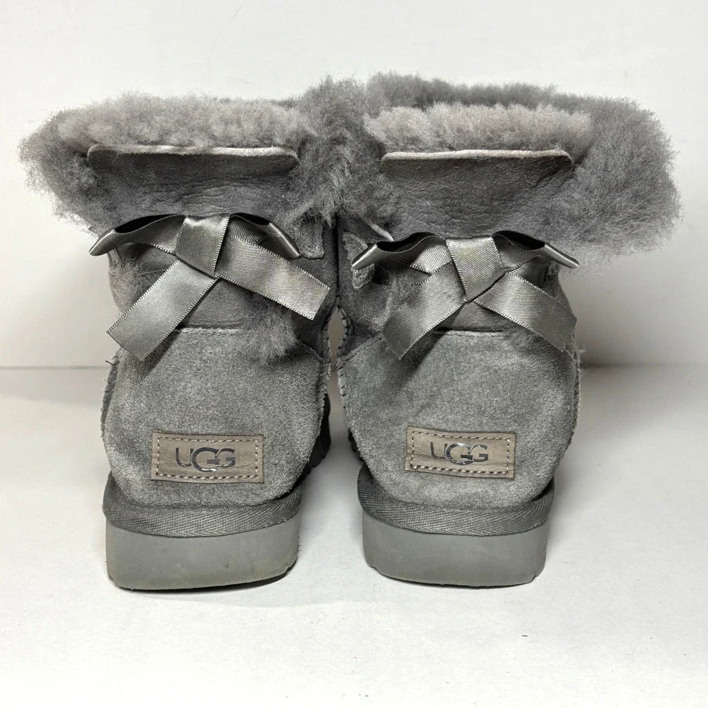 UGG Mini Bailey‎ Bow II Boots Women Size 7 Grey Good Suede Ankle 1016501
